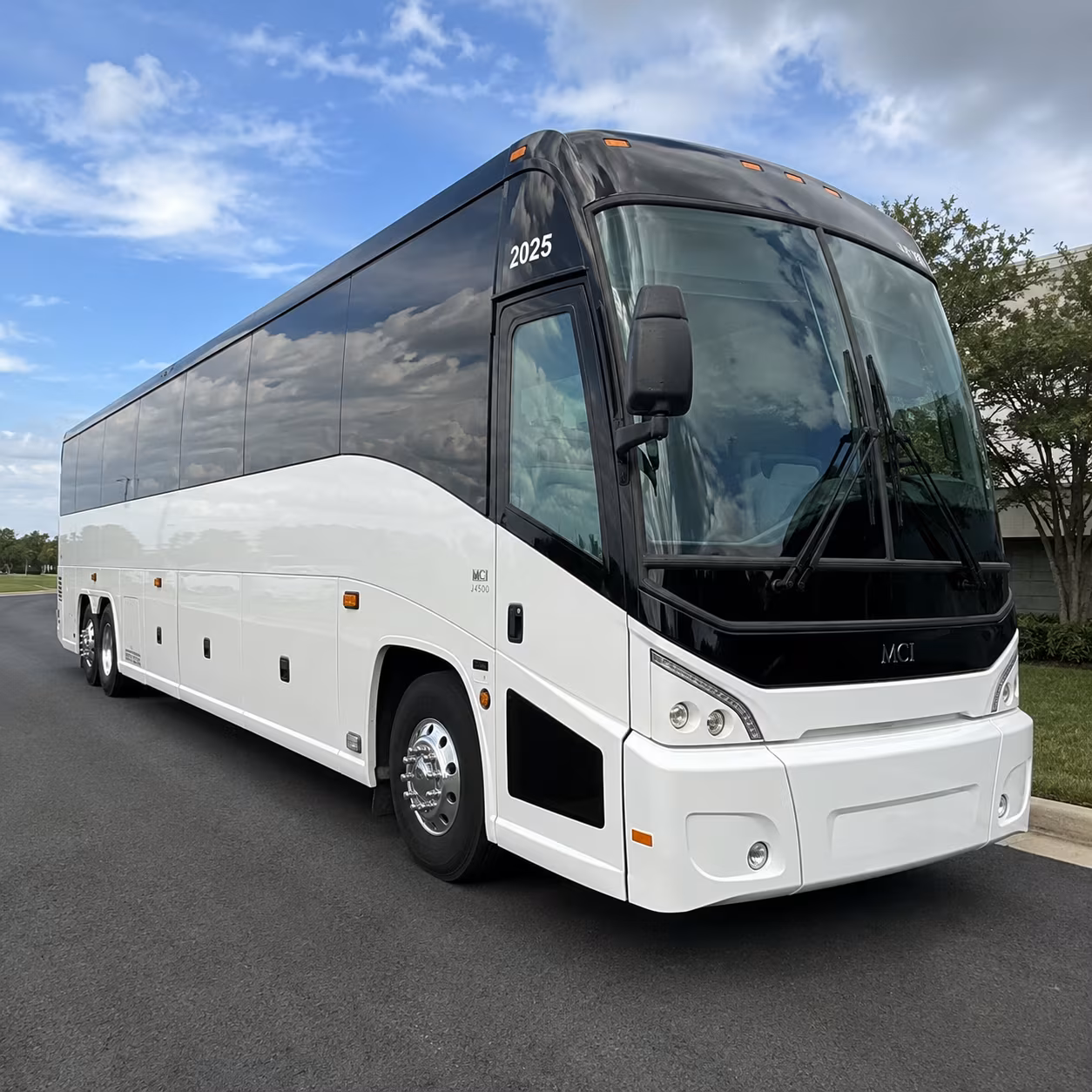 corporate event shuttles to the salt palace and mountain america expo center