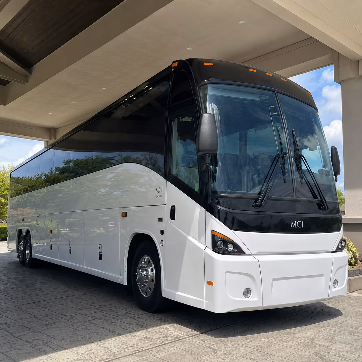 shuttle buses connecting west jordan business parks to trax and frontrunner stations